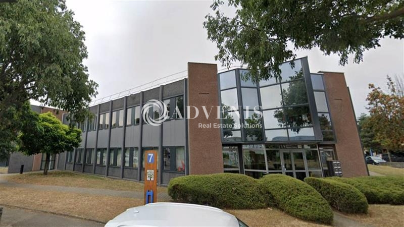 Location Bureaux BRON (69500) - Photo 1