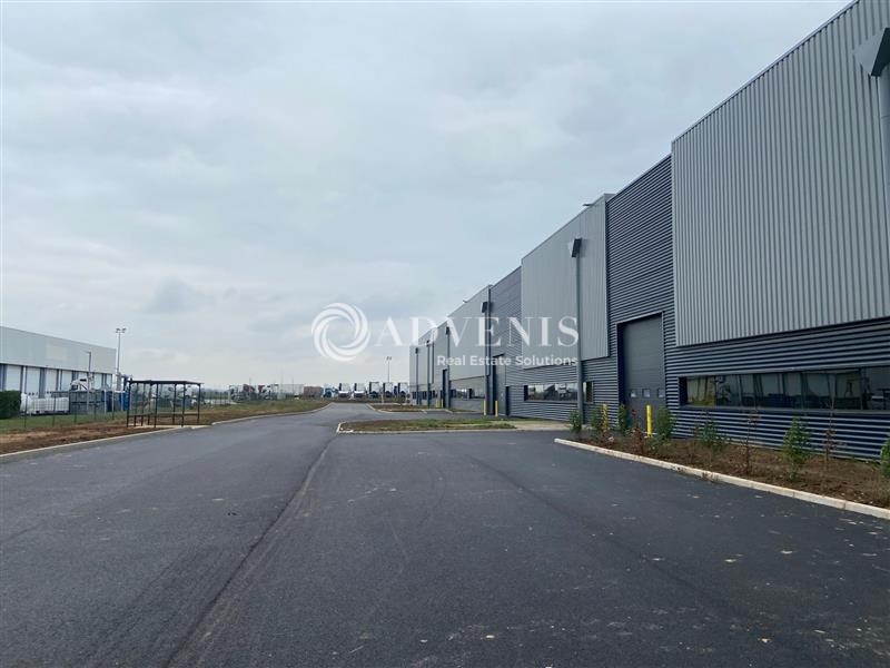 Location Entrepôts CHAPONNAY (69970) - Photo 2