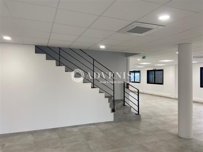 Location Entrepôts CHAPONNAY (69970) - Photo 5