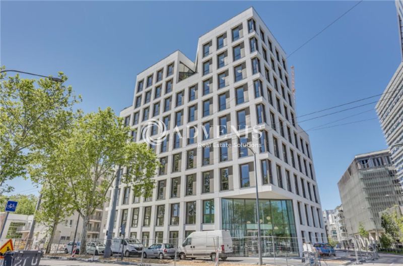 Location Bureaux VAULX EN VELIN (69120) - Photo 1