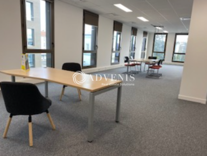Location Bureaux DECINES CHARPIEU (69150) - Photo 9