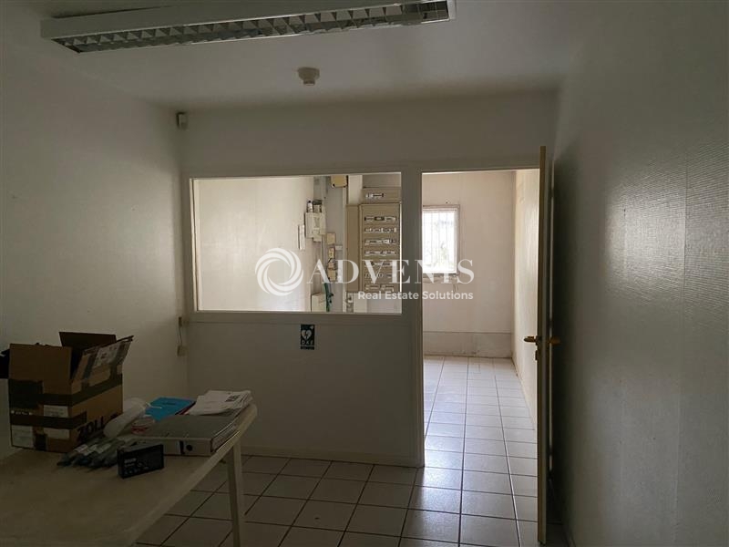 Location Commerces SAINT ETIENNE (42000) - Photo 9