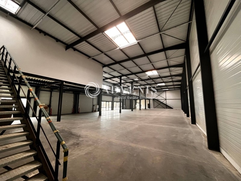 Location Activités Entrepôts SAINT QUENTIN FALLAVIER (38070) - Photo 2