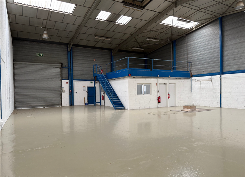 Location Activités Entrepôts CHASSIEU (69680) - Photo 4