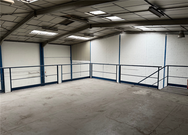 Location Activités Entrepôts CHASSIEU (69680) - Photo 5