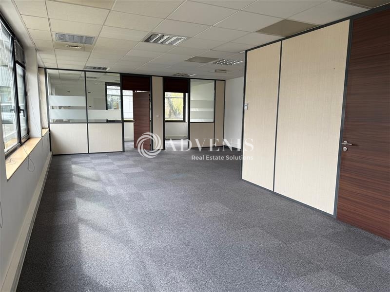 Location Bureaux SAINT PRIEST (69800) - Photo 8