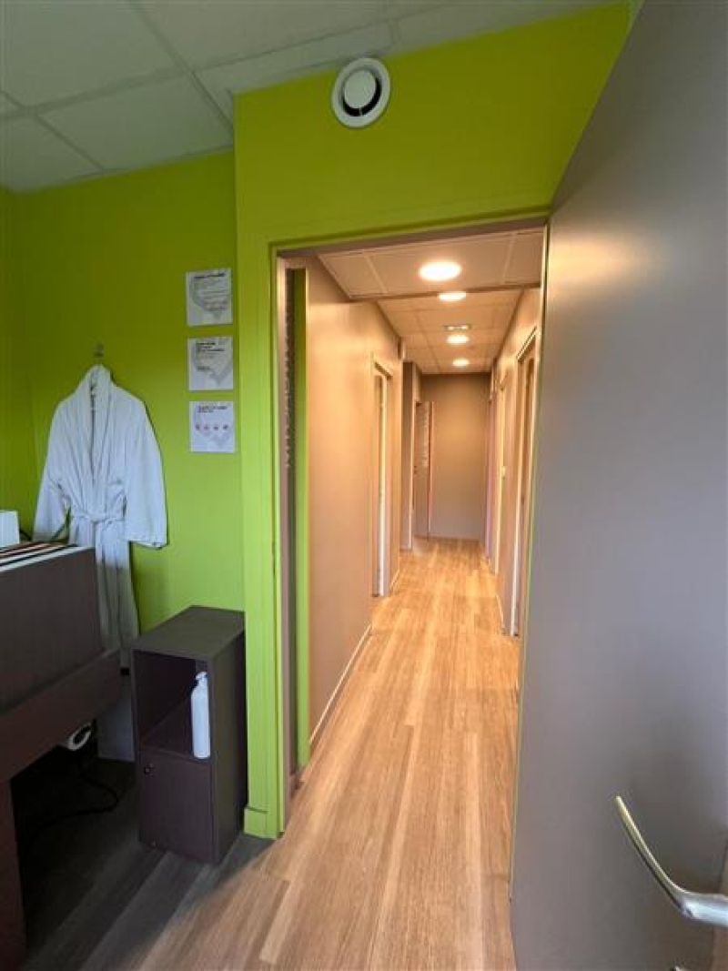 Location Commerces VILLEURBANNE (69100) - Photo 7