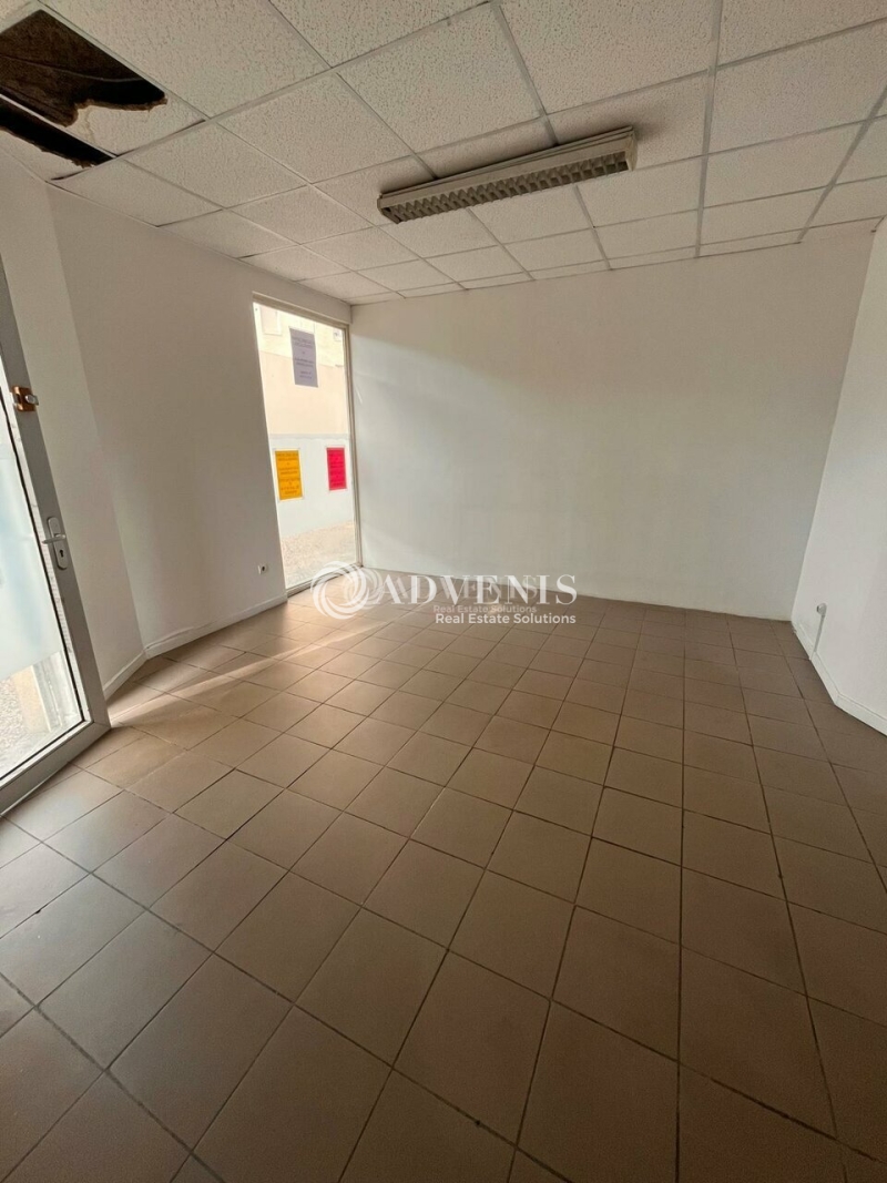 Location Commerces VILLEURBANNE (69100) - Photo 1