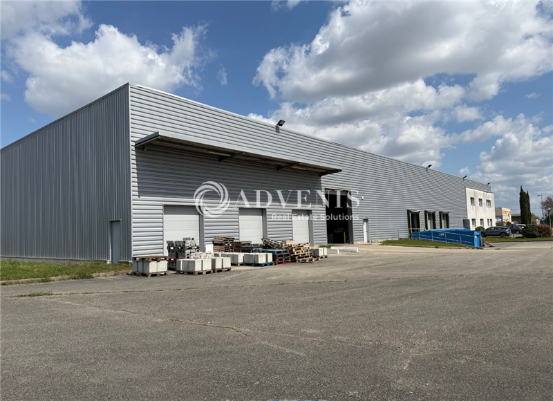 Location Entrepôts MEYZIEU (69330) - Photo 1