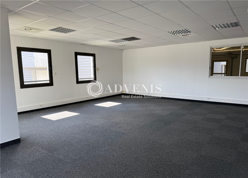 Location Entrepôts CHAPONNAY (69970) - Photo 9