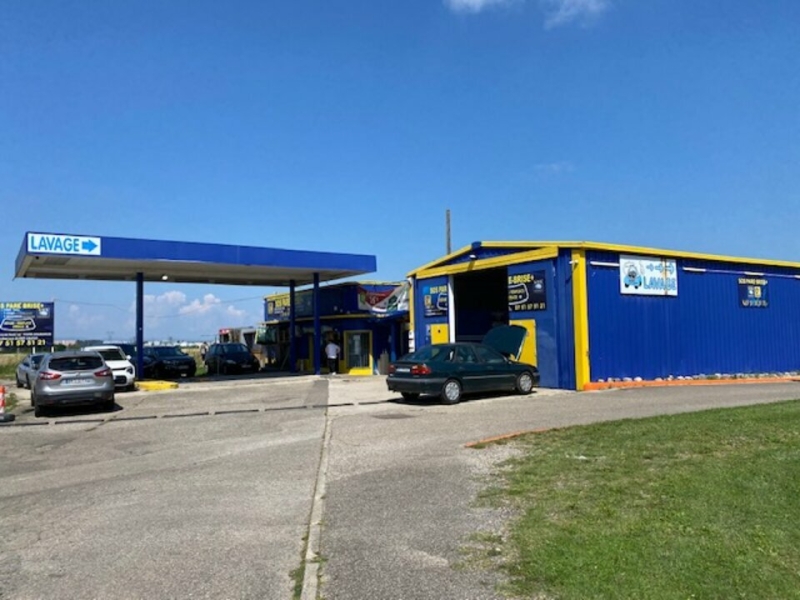 Vente Investisseur Commerces PUSIGNAN (69330) - Photo 2