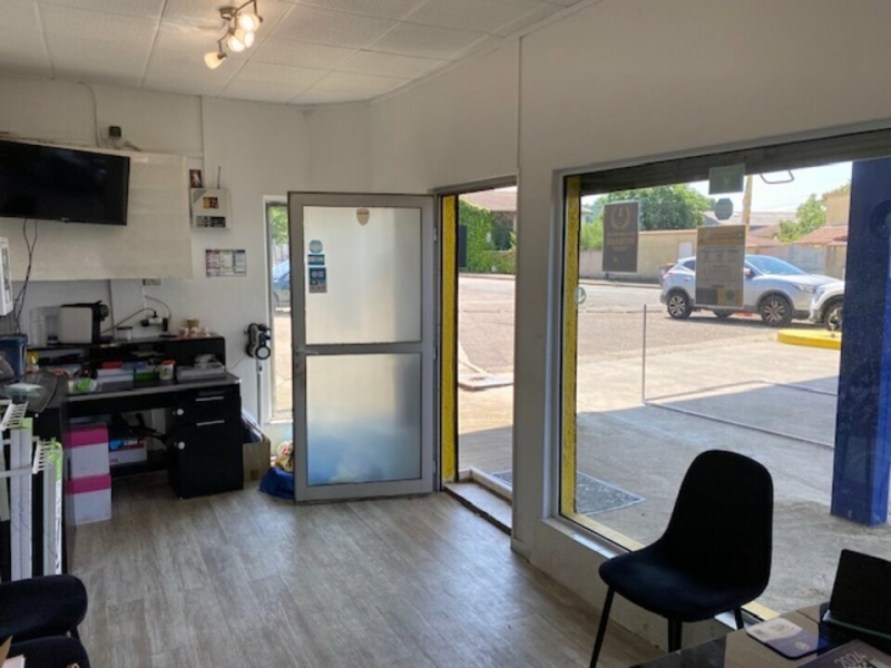 Vente Investisseur Commerces PUSIGNAN (69330) - Photo 3