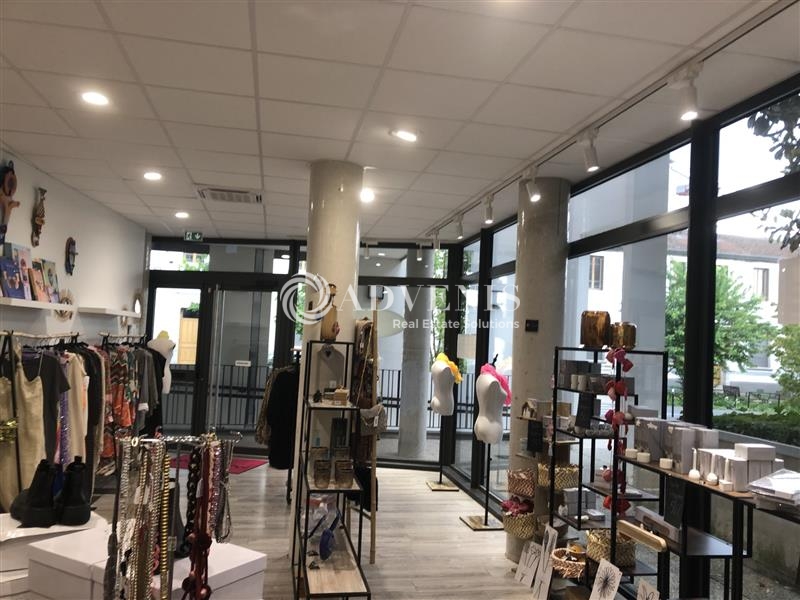 Location Commerces GENAS (69740) - Photo 2