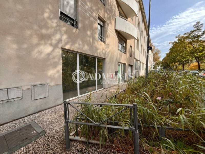 Location Commerces VILLEURBANNE (69100) - Photo 1