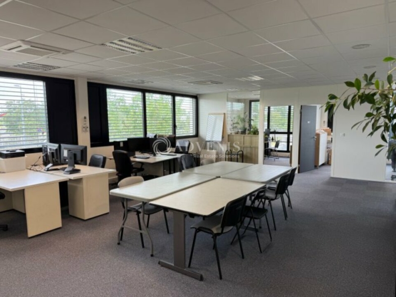 Location Bureaux VAULX-EN-VELIN (69120) - Photo 8