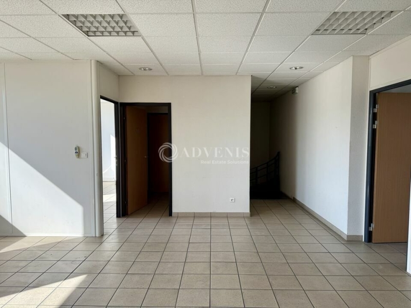 Location Activités Entrepôts VILLEURBANNE (69100) - Photo 3