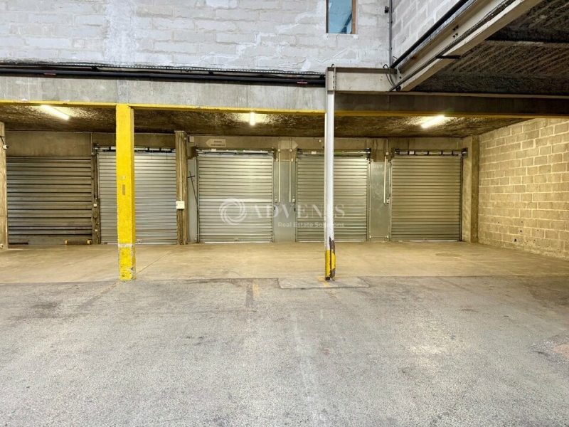 Location Activités Entrepôts CHASSIEU (69680) - Photo 1