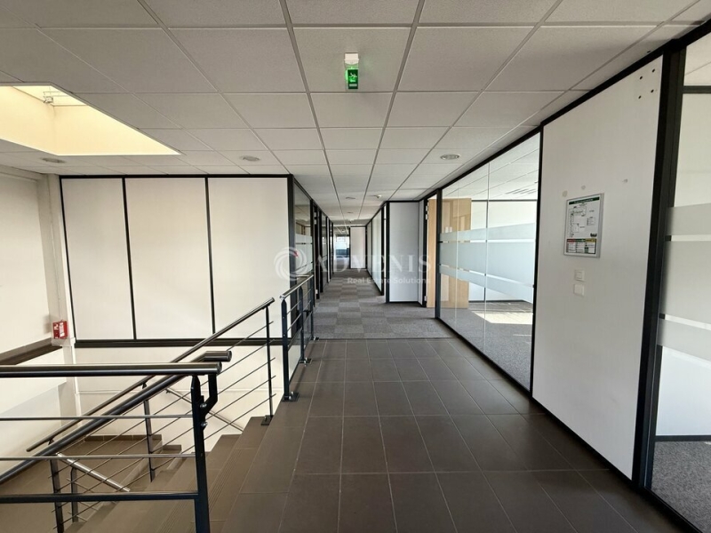 Location Activités Entrepôts DARDILLY (69570) - Photo 6