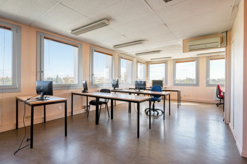 Vente Investisseur Bureaux BRON (69500) - Photo 4