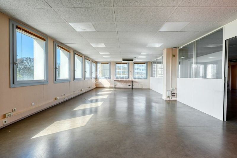 Vente Investisseur Bureaux BRON (69500) - Photo 7