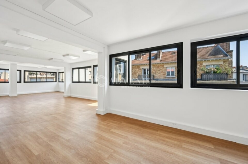 Location Bureaux PARIS (75015) - Photo 7