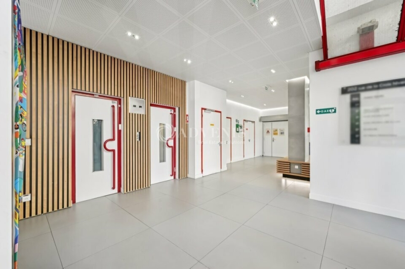 Location Bureaux PARIS (75015) - Photo 9