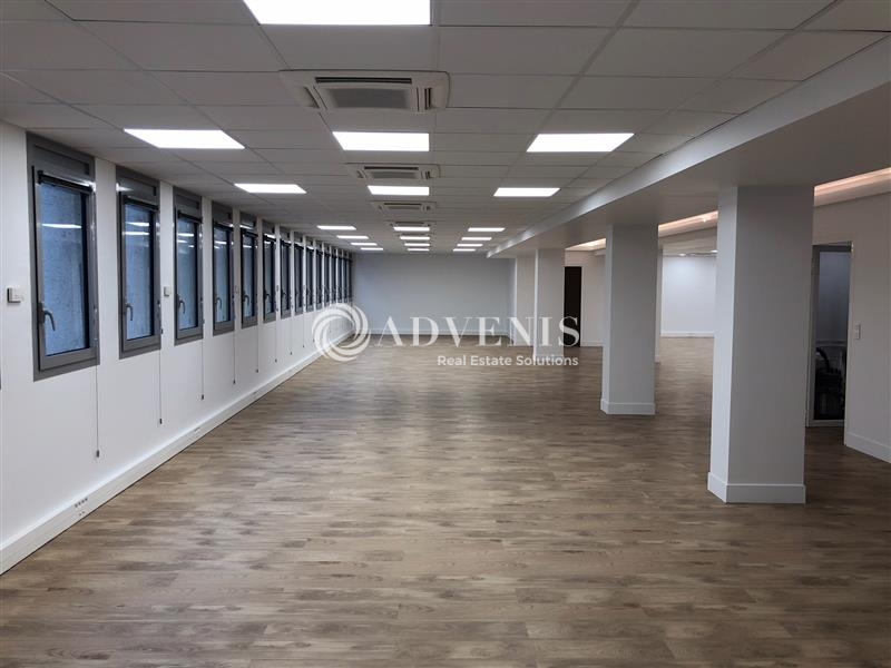 Location Bureaux PARIS (75015) - Photo 10