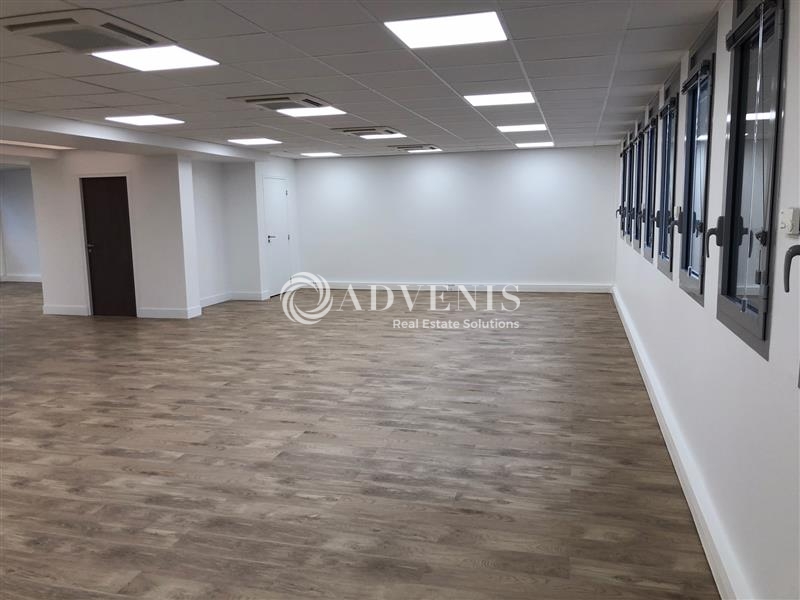 Location Bureaux PARIS (75015) - Photo 11