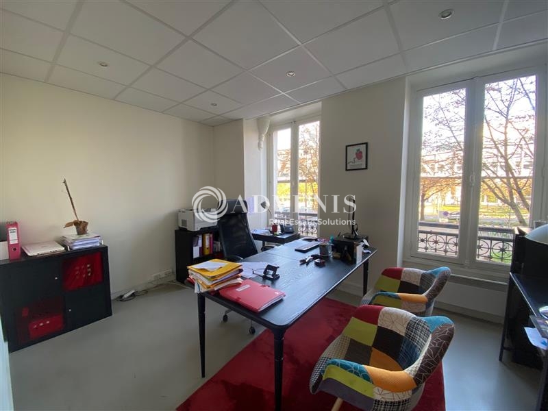 Location Bureaux PARIS (75015) - Photo 1