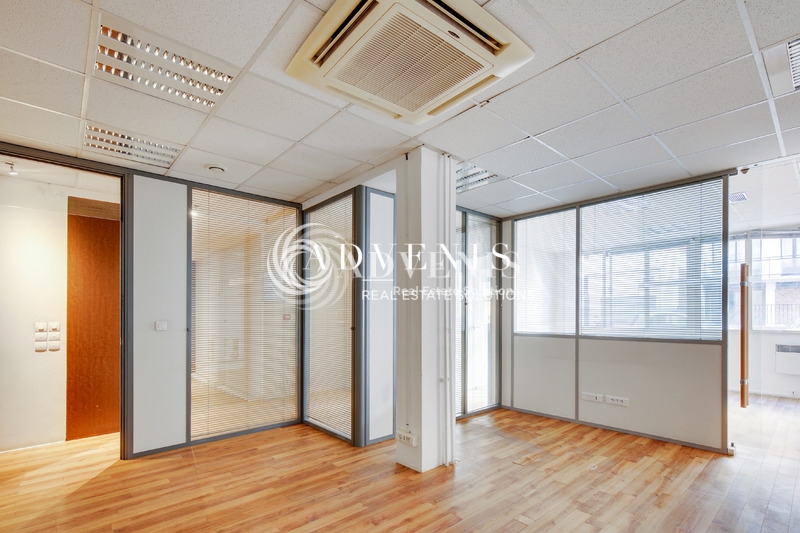 Location Bureaux PARIS (75015) - Photo 2