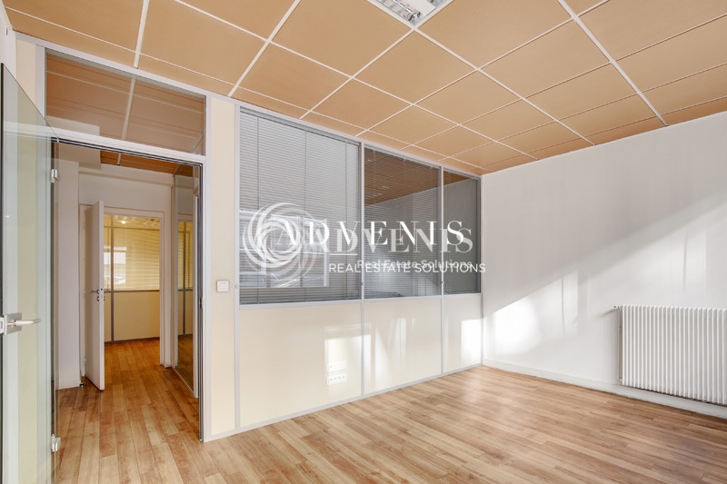 Location Bureaux PARIS (75015) - Photo 8