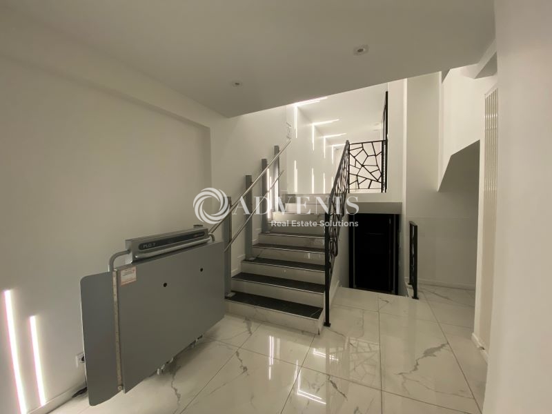 Vente Utilisateur Bureaux et activités légères PARIS (75015) - Photo 2