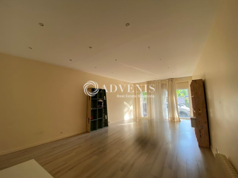 Location Commerces PARIS (75015) - Photo 1