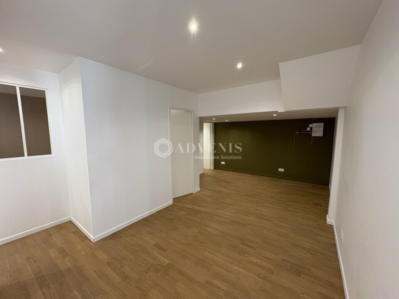 Location Bureaux PARIS (75006) - Photo 9