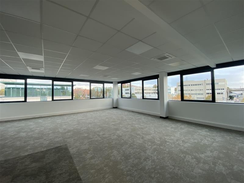Location Bureaux VILLENEUVE LA GARENNE (92390) - Photo 3