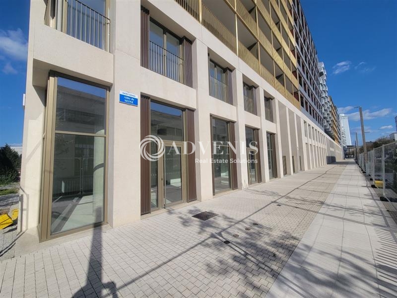 Location Commerces SAINT DENIS (93200) - Photo 2