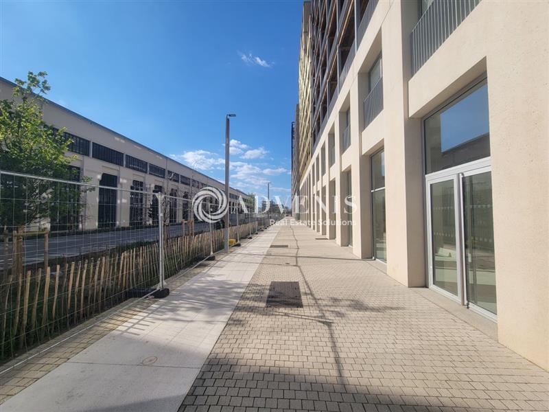 Location Commerces SAINT DENIS (93200) - Photo 1