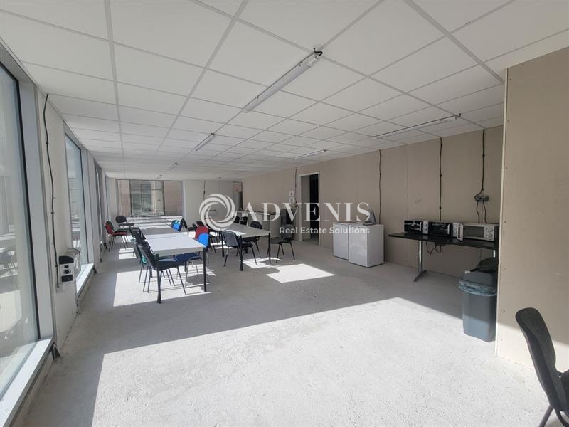 Location Commerces SAINT DENIS (93200) - Photo 3