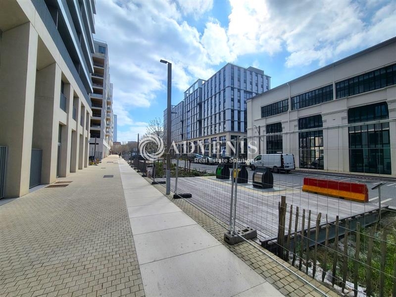 Location Commerces SAINT DENIS (93200) - Photo 1