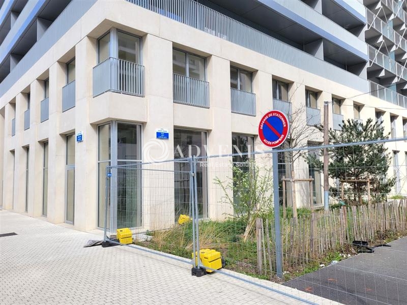 Location Commerces SAINT DENIS (93200) - Photo 2