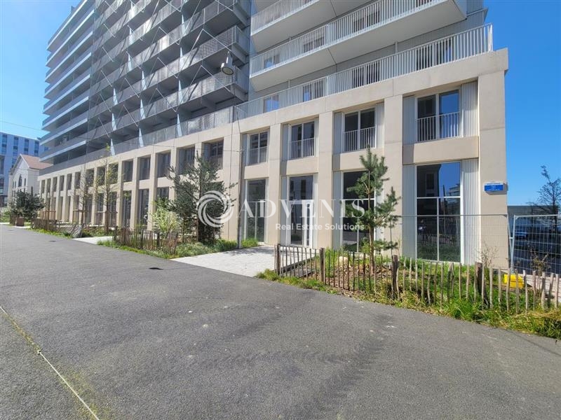 Location Commerces SAINT DENIS (93200) - Photo 1