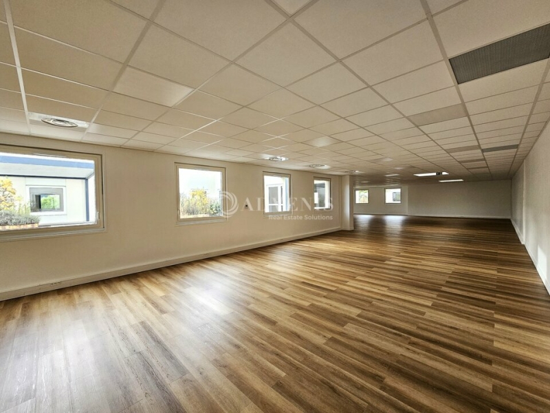 Location Bureaux et activités légères GENNEVILLIERS (92230) - Photo 4