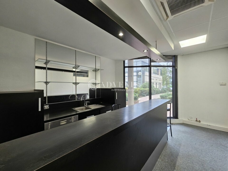 Vente Investisseur Bureaux et activités légères GENNEVILLIERS (92230) - Photo 4