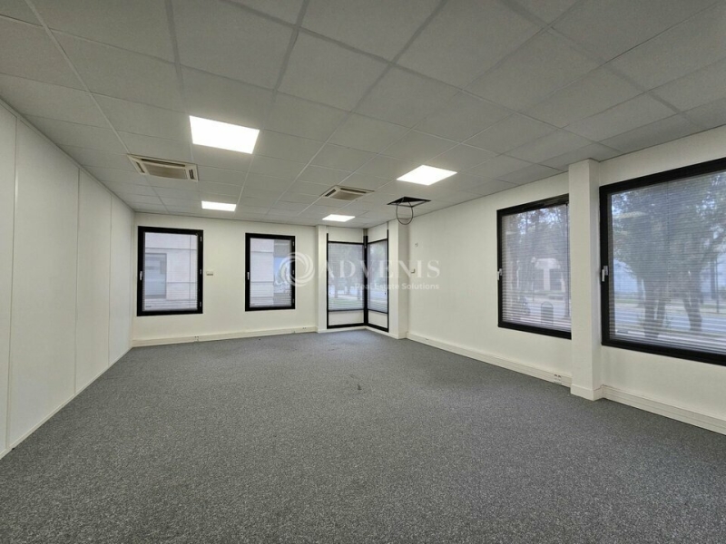 Vente Investisseur Bureaux et activités légères GENNEVILLIERS (92230) - Photo 8
