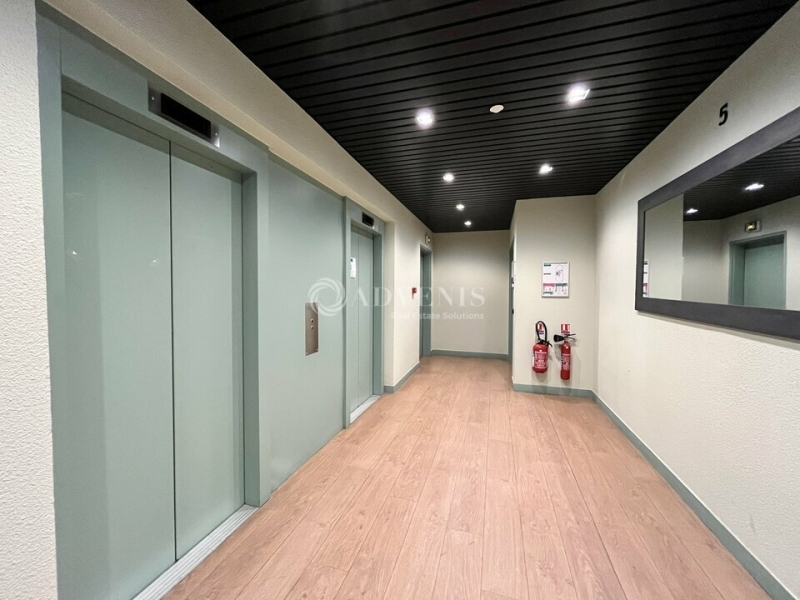 Vente Investisseur Bureaux SAINT DENIS (93200) - Photo 7