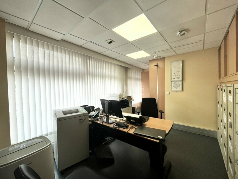 Location Commerces SURESNES (92150) - Photo 5