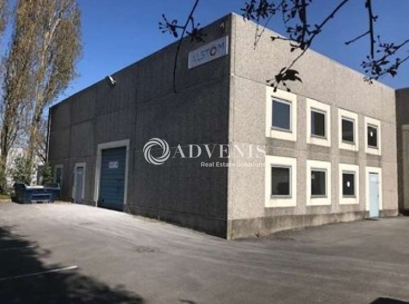 Location Entrepôts LESQUIN (59810) - Photo 1