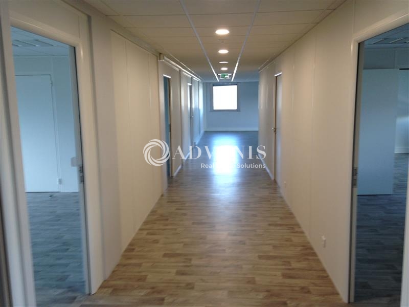 Location Bureaux NEUVILLE EN FERRAIN (59960) - Photo 5