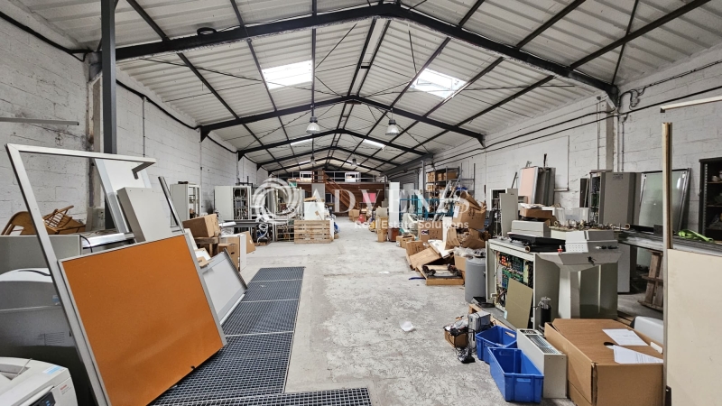 Location Entrepôts VENDEVILLE (59175) - Photo 3