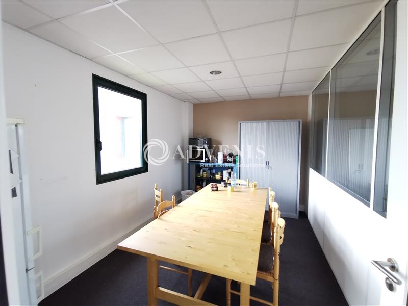 Location Bureaux et activités légères WAMBRECHIES (59118) - Photo 4